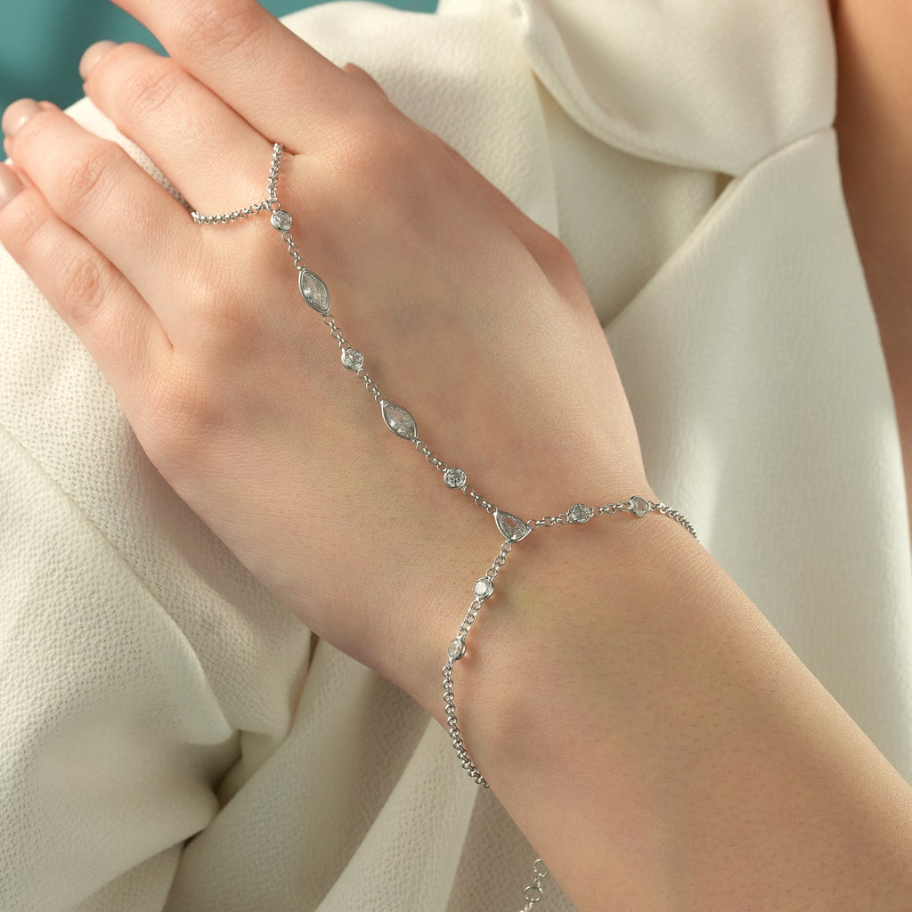 14K Verguld Handketting Armband in 925 Sterling Zilver – Subtiele Vingerarmband met Zirkonia